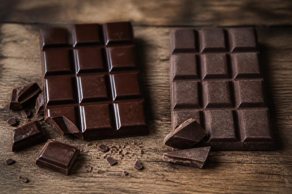 découvrez les différences entre le chocolat sans sucre ajouté et le chocolat sans sucre, pour mieux choisir selon vos envies et besoins en santé.