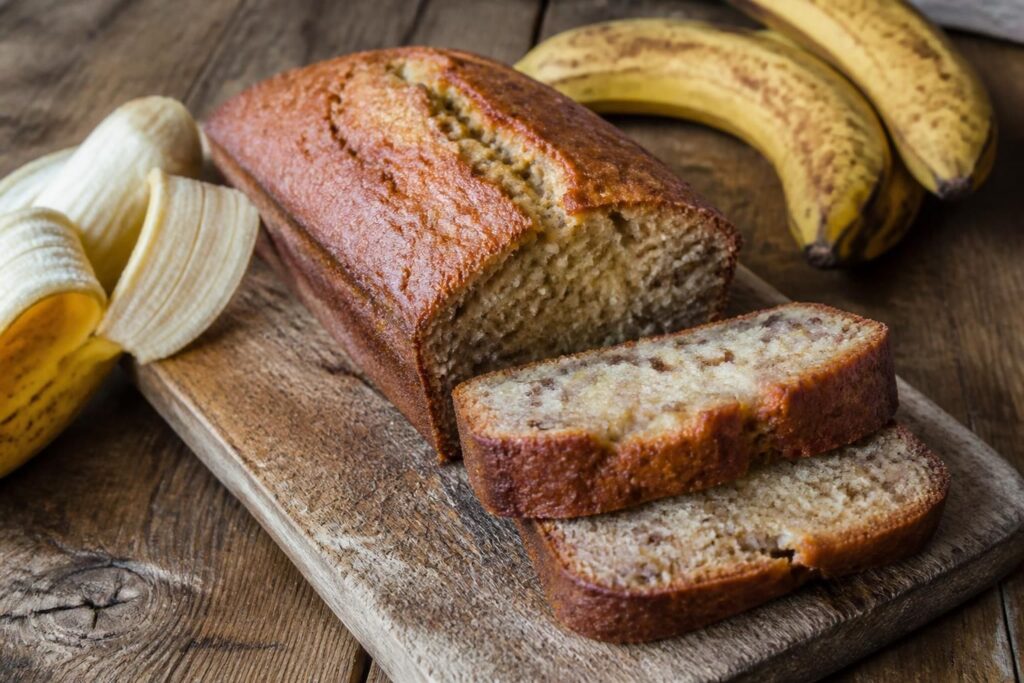 découvrez notre recette de gâteau à la banane sans sucre ajouté, naturellement sucré par la douceur des fruits, pour une gourmandise saine et savoureuse.